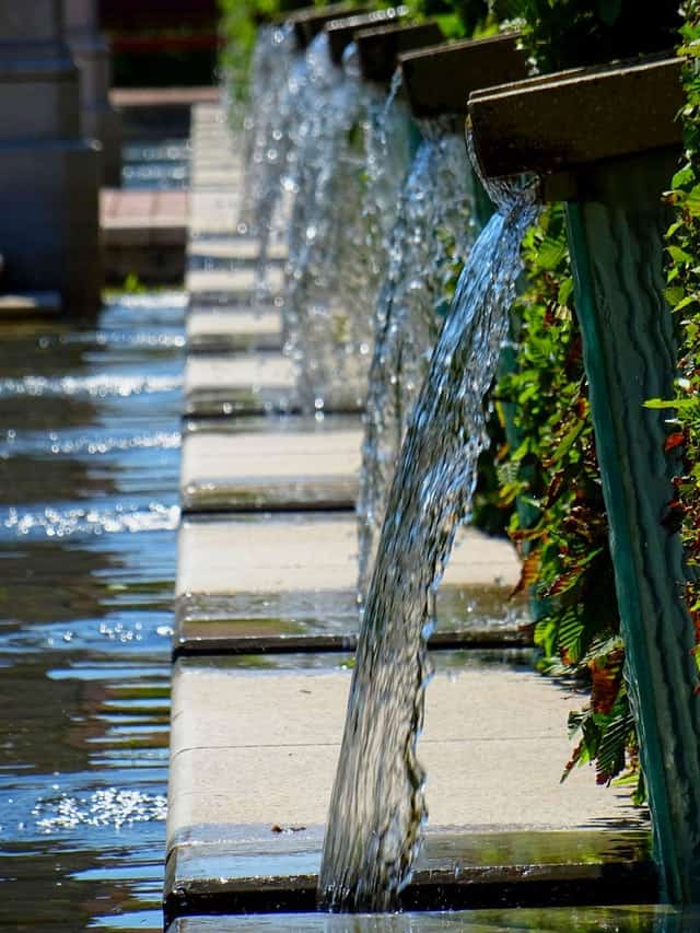 Waterornament in je tuin en of een prachtige fontein