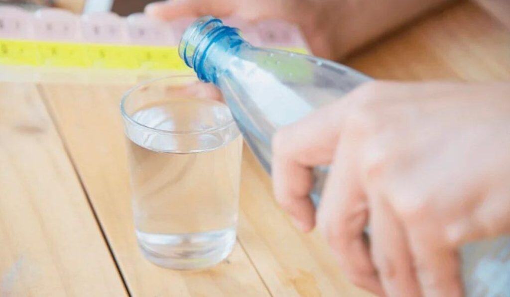Gedemineraliseerd Water 5 Liter Action: Alles Wat Je Moet Weten