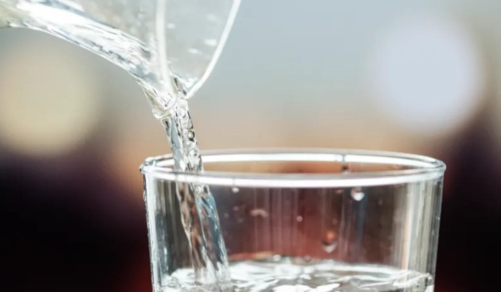 Gedestilleerd Water