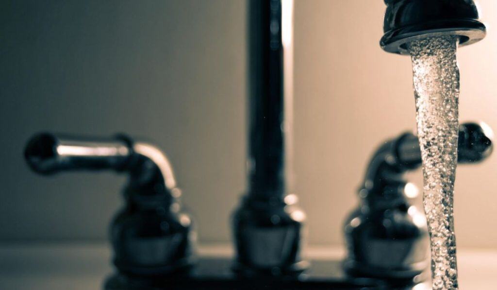 Gedestilleerd water vs demiwater vs osmosewater vs kraanwater