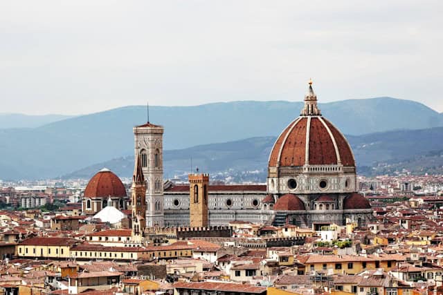 De Biënnale van Florence 2026: waar mode-liefhebbers dit najaar moeten logeren