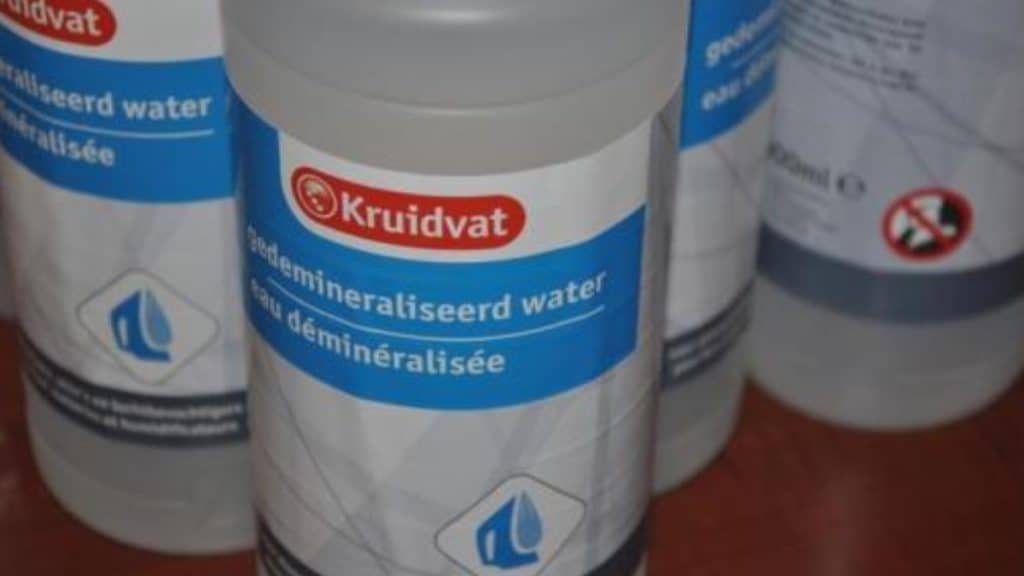 Gedemineraliseerd water: alles over gebruik, kopen, Action en Kruidvat
